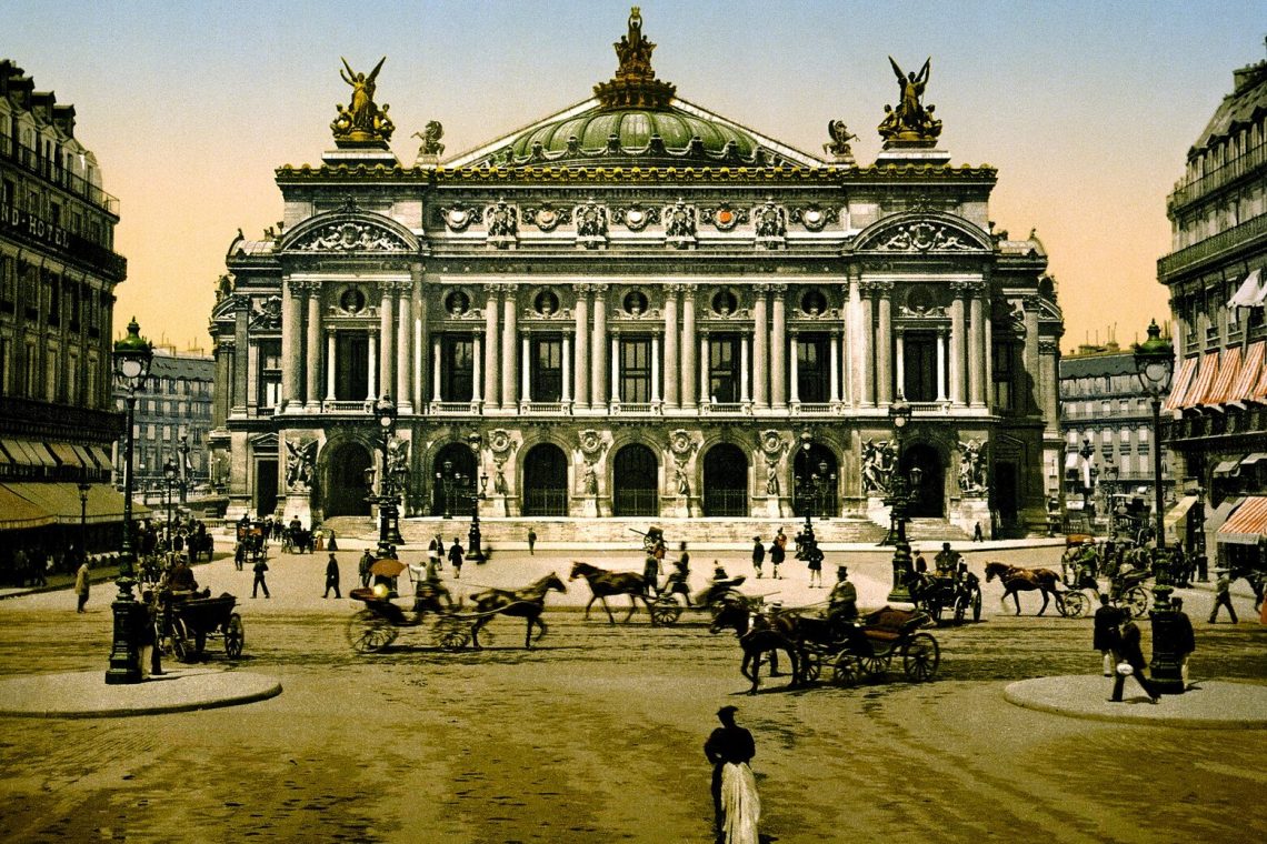 1600px-The_Opera_House,_Paris,_France_ca._1890-1900
